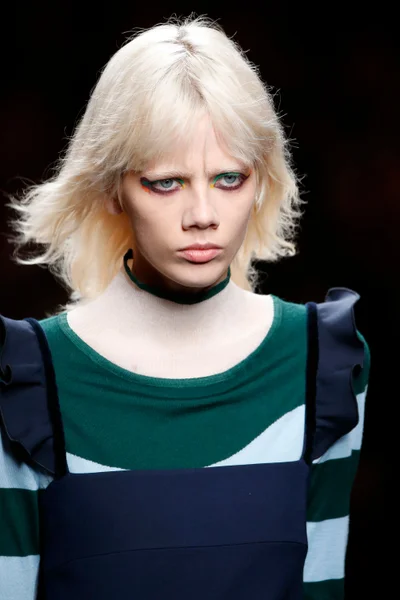 Look 35